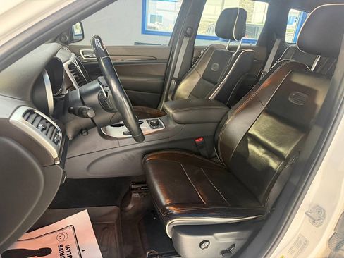 Used 2015 Jeep Grand Cherokee Overland w/ Advanced Technology Group AWD/4WD image 14