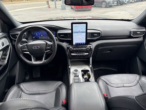 Used 2023 Ford Explorer ST w/ Equipment Group 401A image 3