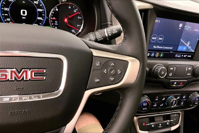 Used 2024 GMC Terrain Denali w/ Denali Premium Package AWD/4WD image 28