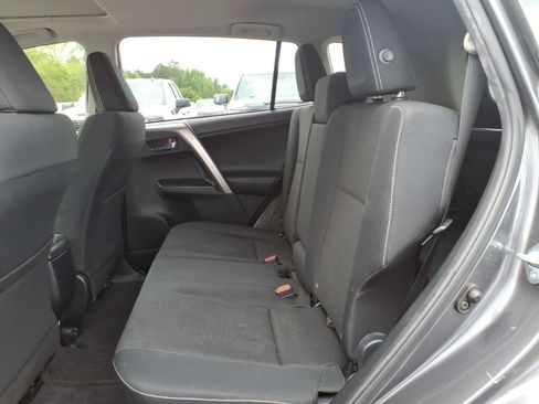 Used 2018 Toyota RAV4 XLE FWD image 22
