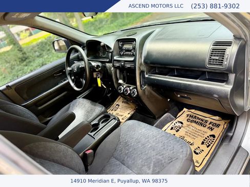 Used 2005 Honda CR-V LX image 11