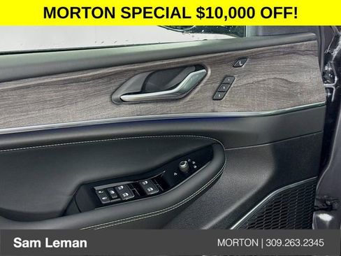 New 2025 Jeep Grand Cherokee L Overland w/ Luxury Tech Group IV image 18