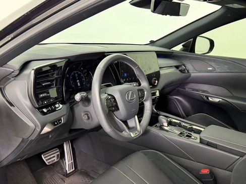 Used 2024 Lexus RX 500h F Sport image 4