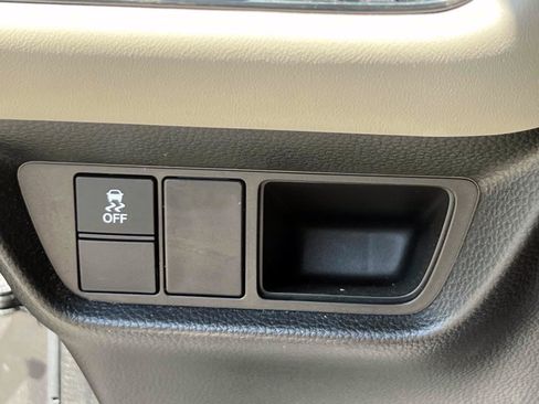 Certified 2023 Honda HR-V LX image 17