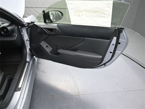 New 2025 Toyota GR86 Premium image 11