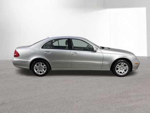 Used 2003 Mercedes-Benz E 320 Sedan image 34