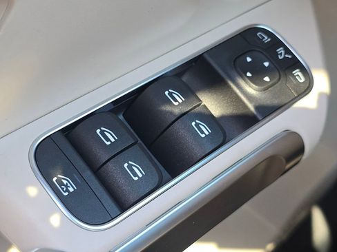 New 2026 Mercedes-Benz GLB 250 4MATIC image 26