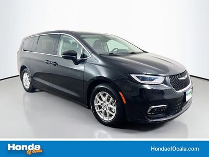 Used 2023 Chrysler Pacifica Touring-L