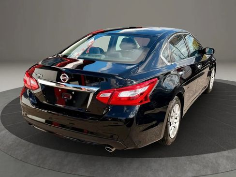 Used 2016 Nissan Altima 2.5 S w/ Power Driver Seat Package FWD image 4