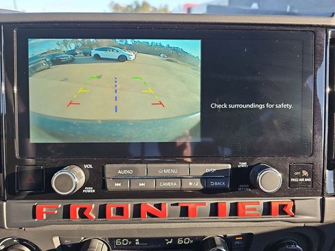 Used 2025 Nissan Frontier PRO-4X image 26