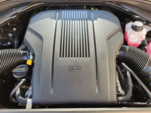 New 2026 Land Rover Range Rover Long Wheelbase SE image 21