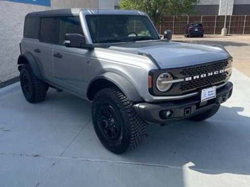 Used 2023 Ford Bronco Wildtrak AWD/4WD image 3