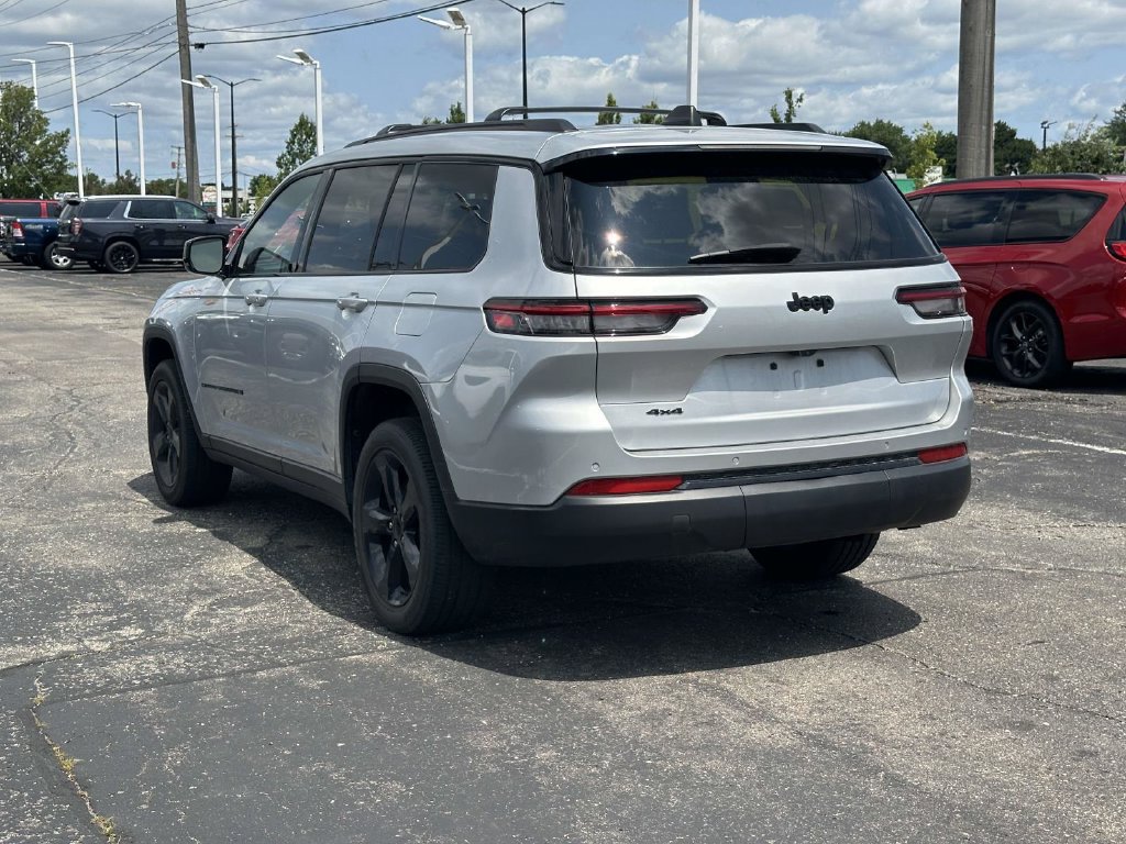 Used 2023 Jeep Grand Cherokee L Laredo AWD/4WD image 6
