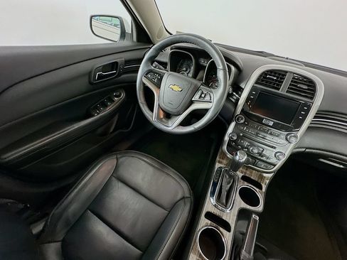 Used 2015 Chevrolet Malibu LT w/ Leather Package FWD image 9
