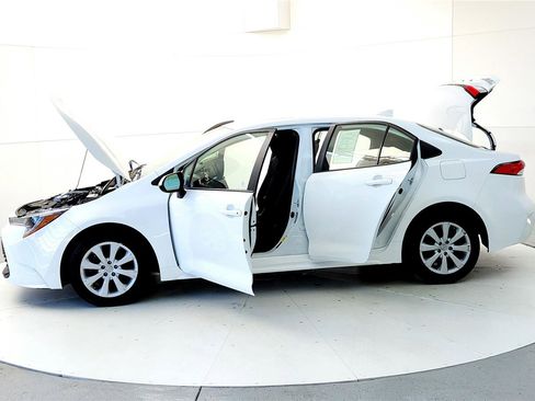 Certified 2023 Toyota Corolla LE image 10