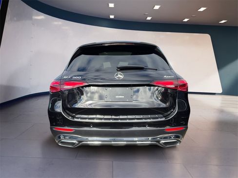 Certified 2025 Mercedes-Benz GLC 300 4MATIC image 4