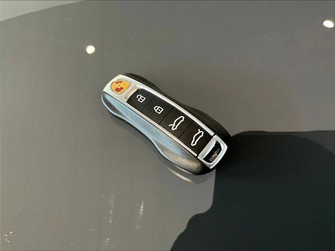 Used 2025 Porsche Taycan AWD/4WD image 34