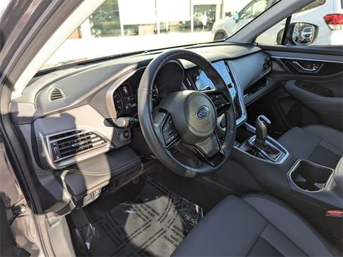 Used 2025 Subaru Outback Onyx Edition image 7