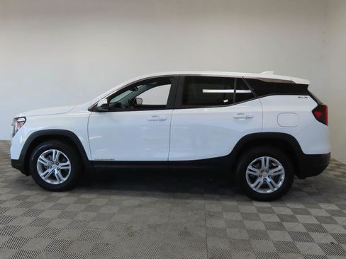 Used 2024 GMC Terrain SLE AWD/4WD image 5