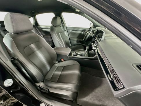 Used 2025 Honda Civic Sport image 29