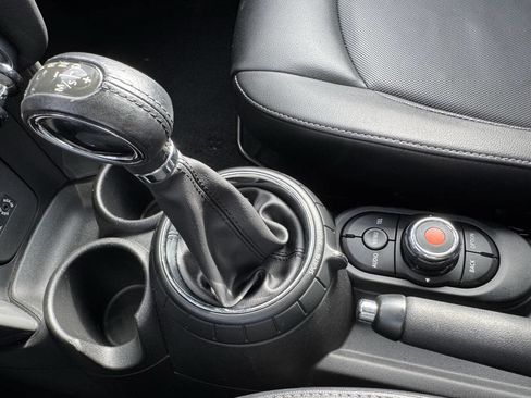 Used 2016 MINI Cooper 4-Door Hardtop image 15