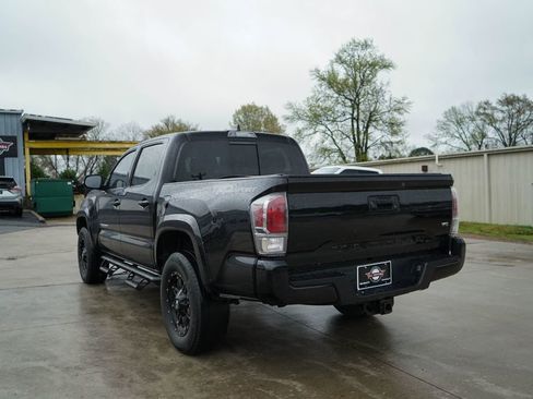 Used 2021 Toyota Tacoma TRD Sport image 4