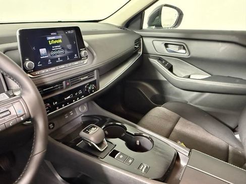 Used 2026 Nissan Rogue SV FWD image 22