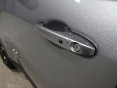 Used 2024 Jeep Compass Limited image 9