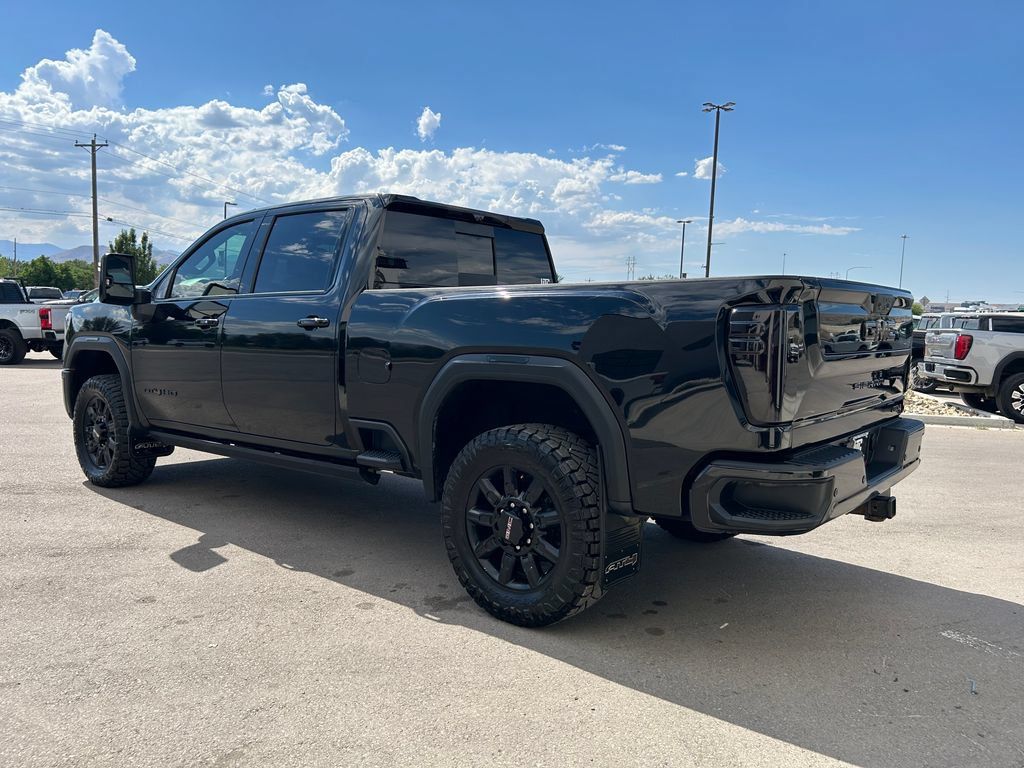 Used 2024 GMC Sierra 2500 AT4 w/ AT4 Premium Plus Package AWD/4WD image 4