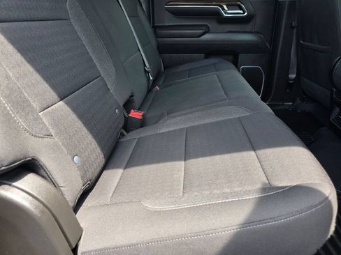 Used 2023 Chevrolet Silverado 1500 LT AWD/4WD image 15