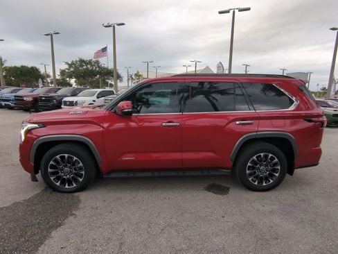 Used 2023 Toyota Sequoia Limited image 8