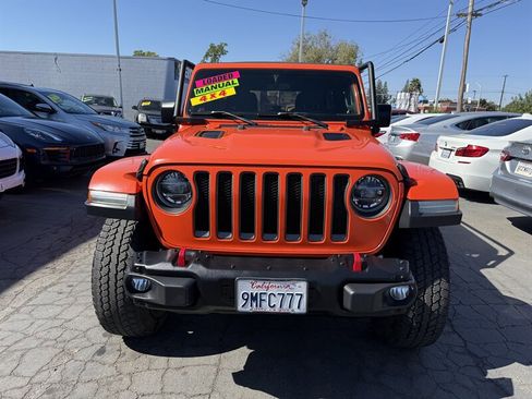 Used 2018 Jeep Wrangler Unlimited Rubicon w/ Dual Top Group AWD/4WD image 2