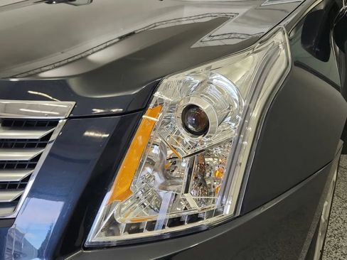 Used 2016 Cadillac SRX Luxury w/ Driver Awareness Package image 31