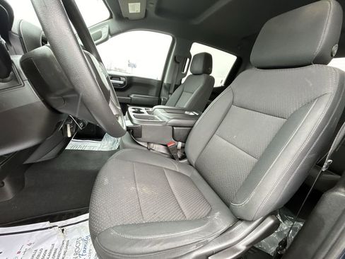 Used 2020 Chevrolet Silverado 1500 Custom w/ Custom Value Package image 17