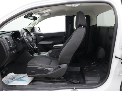 Used 2020 Chevrolet Colorado LT w/ Safety Package AWD/4WD image 15