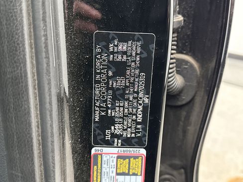 Used 2022 Kia Sportage LX image 11