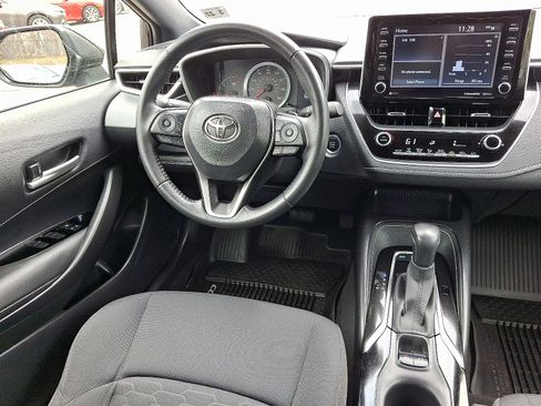 Used 2022 Toyota Corolla Hatchback image 14