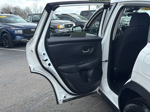 Certified 2026 Honda HR-V LX image 28