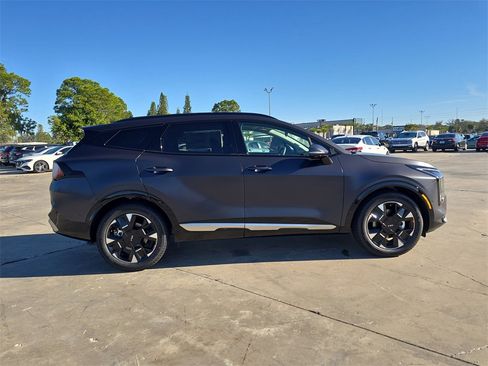 New 2026 Kia Sportage SX image 9