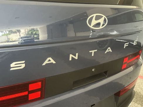 Used 2025 Hyundai Santa Fe SEL FWD image 11