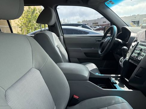 Used 2011 Honda Pilot EX image 3