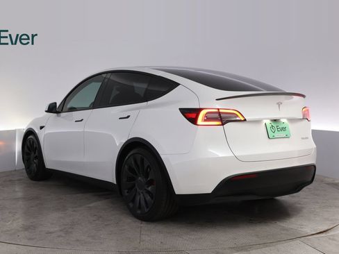 Used 2021 Tesla Model Y Performance AWD/4WD image 17