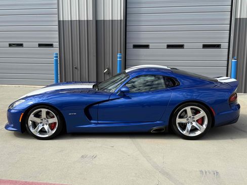Used 2013 SRT Viper GTS w/ GTS Laguna Interior Pkg image 8