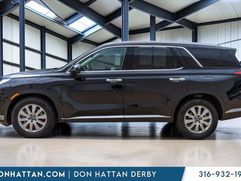 Used 2024 Hyundai Palisade SEL FWD image 3