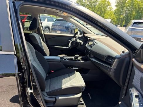 Used 2023 Nissan Rogue SV AWD/4WD image 27
