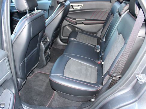 Used 2024 Ford Edge ST-Line image 12