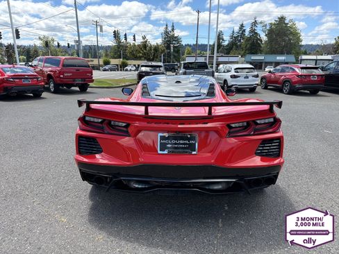 Used 2024 Chevrolet Corvette Stingray Coupe w/ 1LT RWD image 4