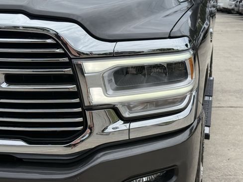Used 2024 RAM 2500 Laramie AWD/4WD image 12