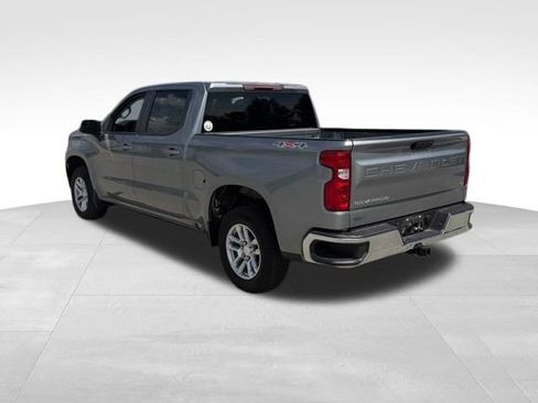 Used 2023 Chevrolet Silverado 1500 LT AWD/4WD image 3