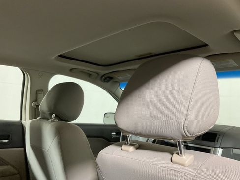 Used 2012 Ford Fusion SE FWD image 3